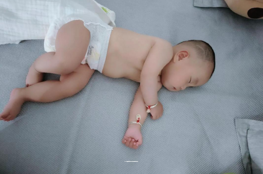 灌云宝宝呼吸道感染发烧